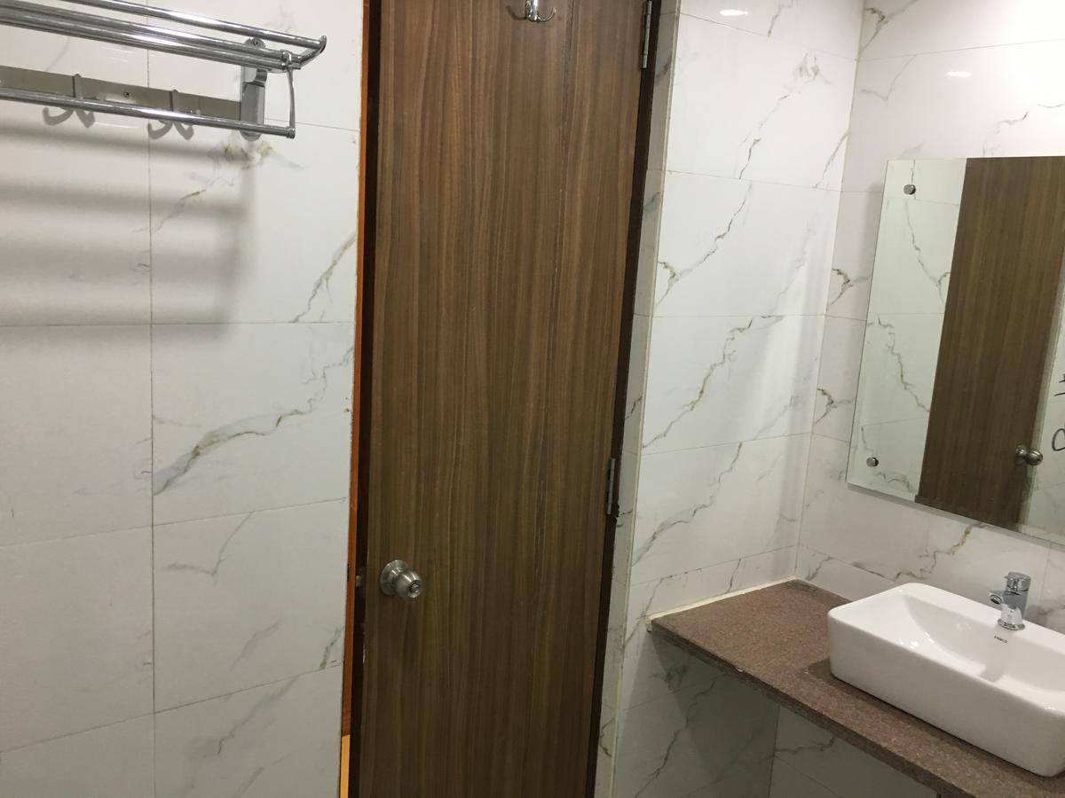 Hotel Airport D'Capitol Ню Делхи Екстериор снимка